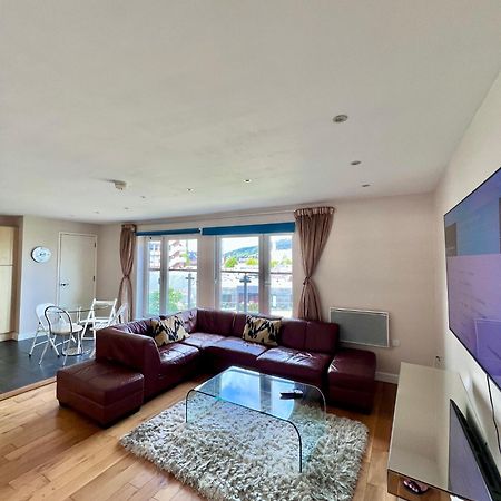 Great City Centre Getaway Apartment 2 Bed Near The Beach And Shopping Area Swansea Dış mekan fotoğraf