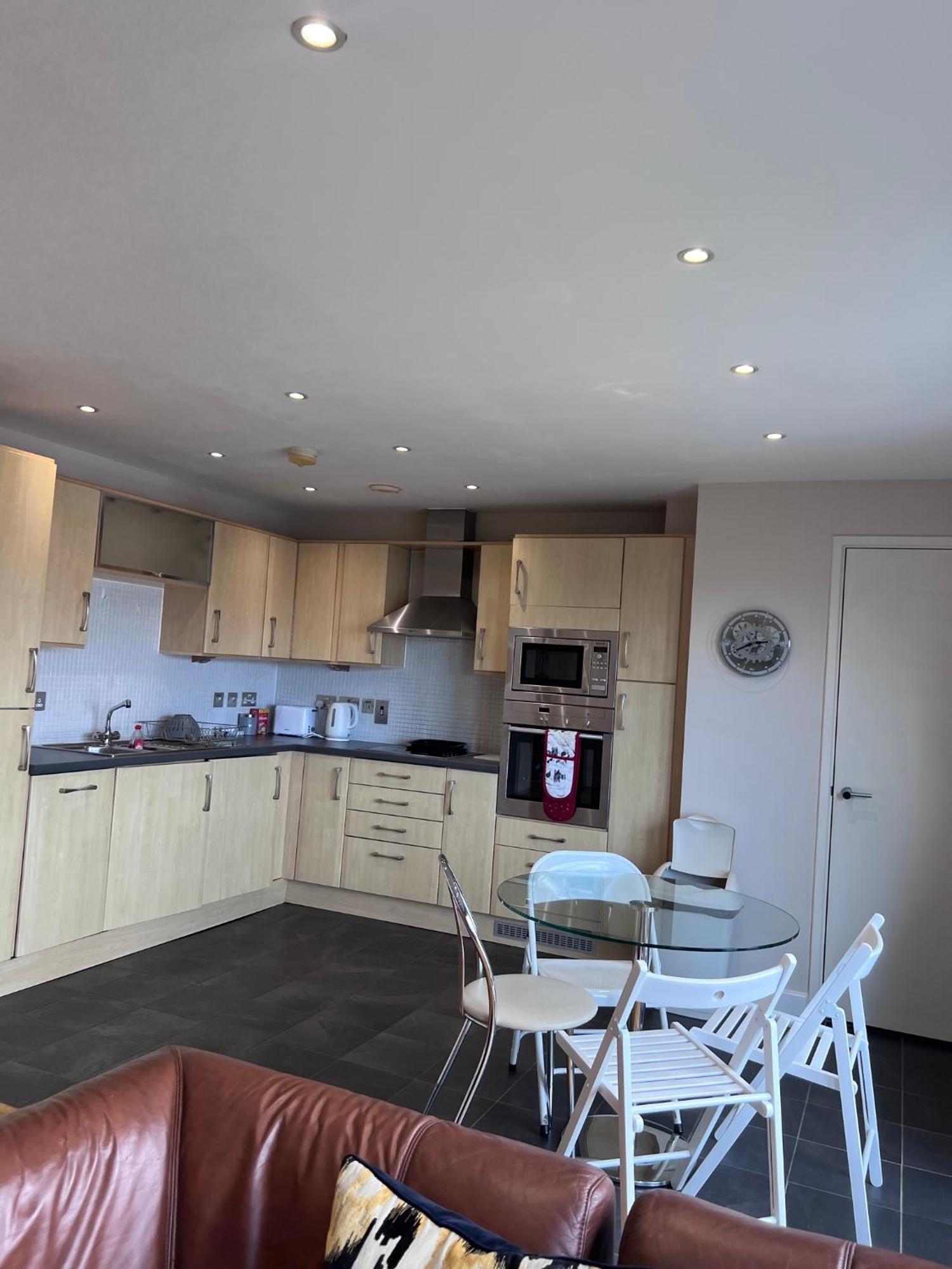Great City Centre Getaway Apartment 2 Bed Near The Beach And Shopping Area Swansea Dış mekan fotoğraf