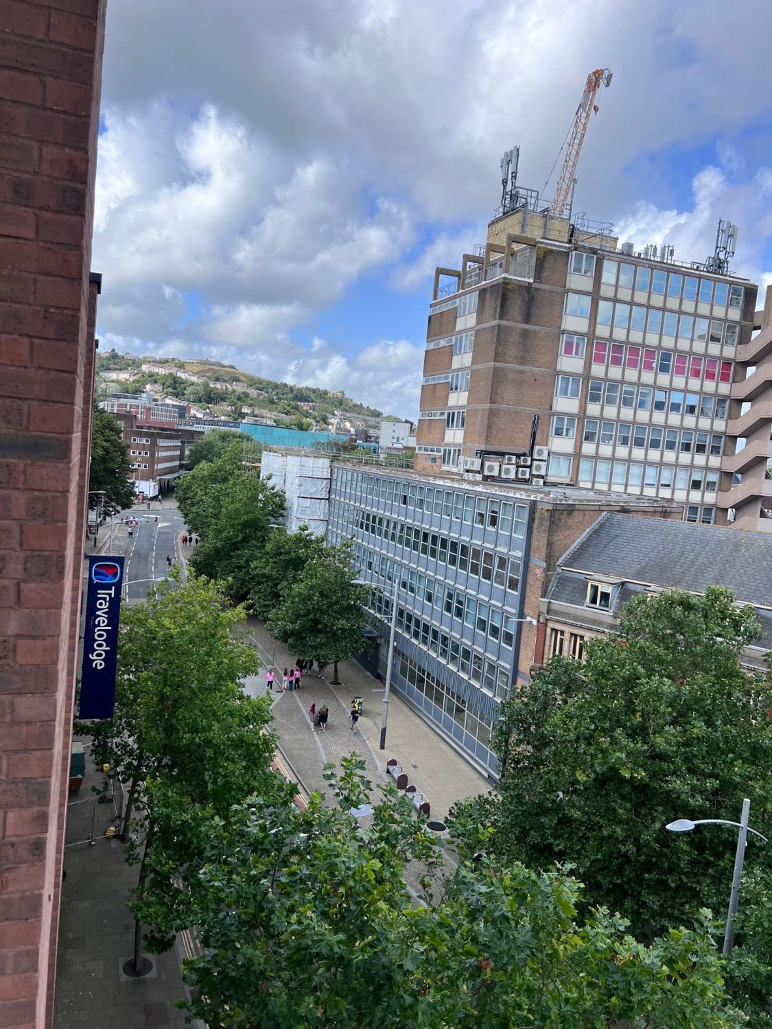 Great City Centre Getaway Apartment 2 Bed Near The Beach And Shopping Area Swansea Dış mekan fotoğraf